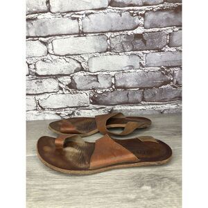 Cydwoq Brown Leather Toe Post Strap Flat Handmade Sandals Women Sz 39EU/8.5M US